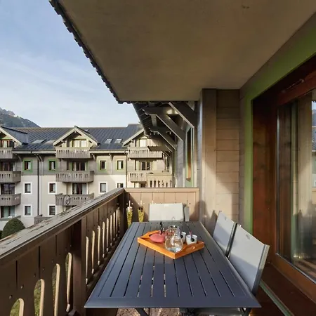 アパート Grepon -city Center - Free Swimming Pool, Sauna, Gym - Free Parking - By Cozee *